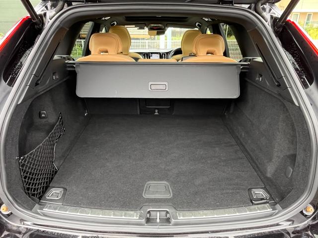 ＸＣ６０ Ｄ４　ＡＷＤ　インスクリプション　パノラマサンルーフ　茶革　ヘッドアップディスプレイ　ＢＬＩＳ　純正ナビ　３６０°カメラ　アダブティブクルーズコントロール　レーンキープアシスト　メモリー付パワーシート　全席シートヒーター　ＥＴＣ（46枚目）