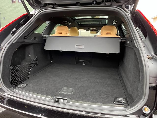 ＸＣ６０ Ｄ４　ＡＷＤ　インスクリプション　パノラマサンルーフ　茶革　ヘッドアップディスプレイ　ＢＬＩＳ　純正ナビ　３６０°カメラ　アダブティブクルーズコントロール　レーンキープアシスト　メモリー付パワーシート　全席シートヒーター　ＥＴＣ（47枚目）
