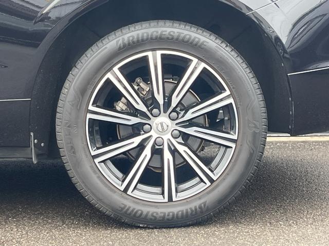 ＸＣ６０ Ｄ４　ＡＷＤ　インスクリプション　パノラマサンルーフ　茶革　ヘッドアップディスプレイ　ＢＬＩＳ　純正ナビ　３６０°カメラ　アダブティブクルーズコントロール　レーンキープアシスト　メモリー付パワーシート　全席シートヒーター　ＥＴＣ（63枚目）