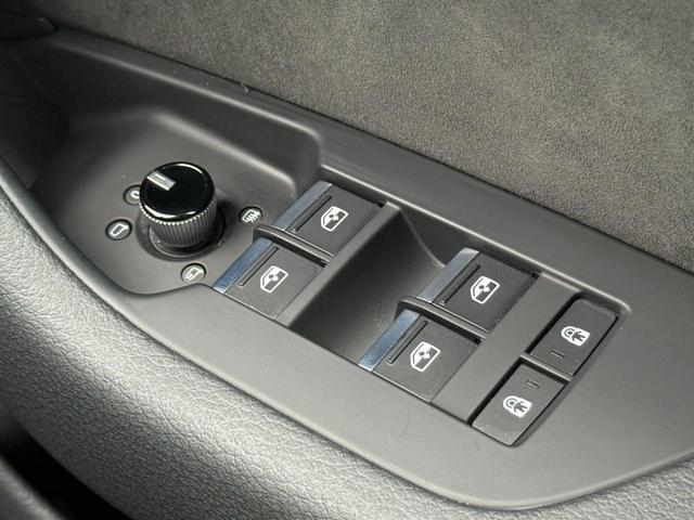 Ａ７スポーツバック ４５ＴＦＳＩクワトロ　Ｓラインパッケージ　マトリクスＬＥＤ　本革　バーチャルＣＰ　ＢＳＭ　電動リア　純正ナビ（ＢＴ／ＣａｒＰｌａｙ／フルセグ）　Ａｕｄｉプレセンス　バックカメラ　ＡＣＣ　ＬＫＡ　パーキングアシスト　パワーシート　シートヒーター（31枚目）