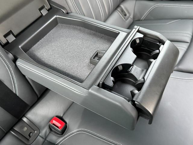 Ａ７スポーツバック ４５ＴＦＳＩクワトロ　Ｓラインパッケージ　マトリクスＬＥＤ　本革　バーチャルＣＰ　ＢＳＭ　電動リア　純正ナビ（ＢＴ／ＣａｒＰｌａｙ／フルセグ）　Ａｕｄｉプレセンス　バックカメラ　ＡＣＣ　ＬＫＡ　パーキングアシスト　パワーシート　シートヒーター（44枚目）