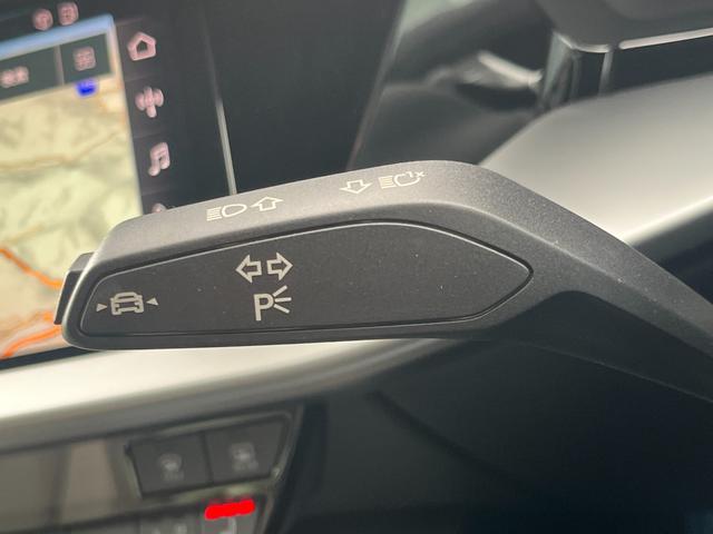 A3 スポーツバック30TFSIアドバンスド ラグジュアリーPKG コンビニエンス&アシスタンスPKG 本革シート シートヒーター プライバシーガラス MMI ACC LEDライト スマートキー ETC2.0 ドライブレコーダー(20枚目)