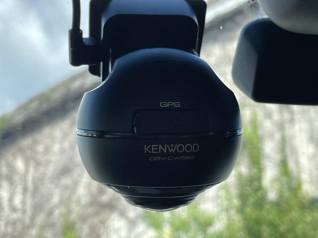 Ｚ４ ｓＤｒｉｖｅ２３ｉ　ハイラインパッケージ　電動開閉式ハードトップ　茶革シート　純正ＨＤＤナビ（ＡＵＸ／ＵＳＢ／ＣＤ／ＤＶＤ／フルセグ）　ＨＩＤライト　左右独立式オートエアコン　純正１７インチアルミホイール　純正フロアマット（13枚目）