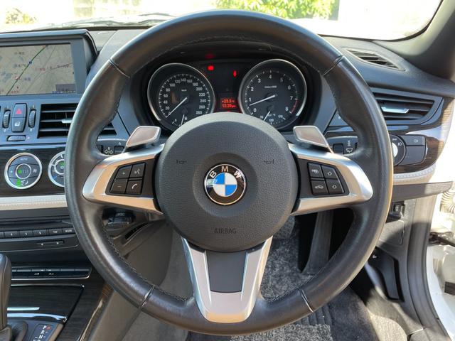 Ｚ４ ｓＤｒｉｖｅ２３ｉ　ハイラインパッケージ　電動開閉式ハードトップ　茶革シート　純正ＨＤＤナビ（ＡＵＸ／ＵＳＢ／ＣＤ／ＤＶＤ／フルセグ）　ＨＩＤライト　左右独立式オートエアコン　純正１７インチアルミホイール　純正フロアマット（14枚目）