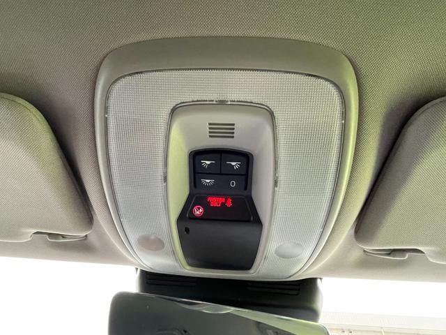 Ｖ６０ Ｄ４　ＳＥ　黒革　メモリー付きパワーシート　純正ナビ　ＢＬＩＳ　アダブティブクルーズコントロール　バックカメラ　アクティブハイビーム　純正１７インチアルミホイール　ＥＴＣ　純正フロアマット　スマートキー（28枚目）