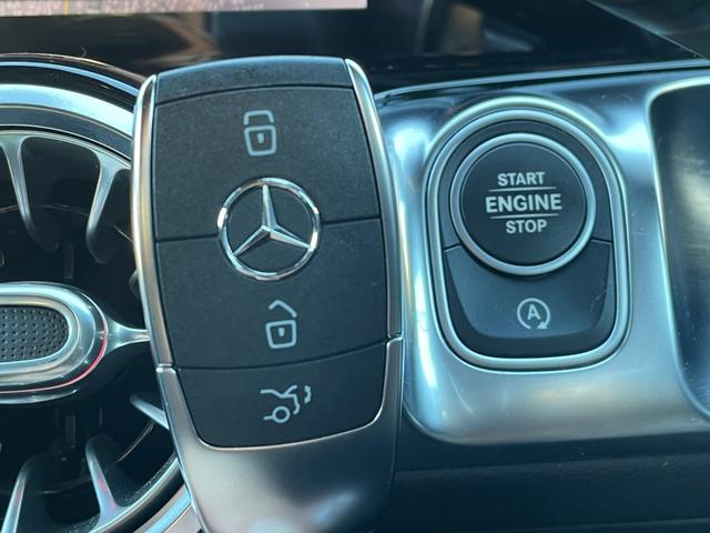 GLB GLB200d AMGライン ナビゲーションPKG AMGライン ワンオーナー アンビエントライト オートハイビーム シートヒーター 電動リアゲート 360°カメラ レーダーセーフティーPKG ETC LEDラ(10枚目)