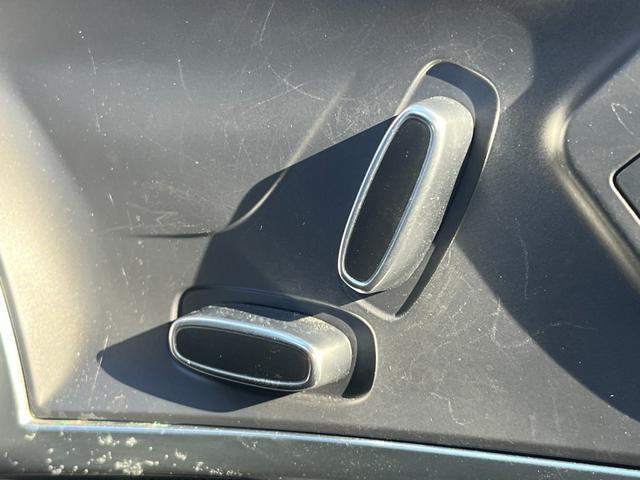 Fタイプ R-ダイナミック クーペ MERIDIANスピーカー 純正ナビ(Bluetooth/AppleCarPlay/USB/フルセグ) ハーフレザー パワーシート ACC 横滑り防止装置 純正20インチアルミホイール 電動リアゲート(30枚目)