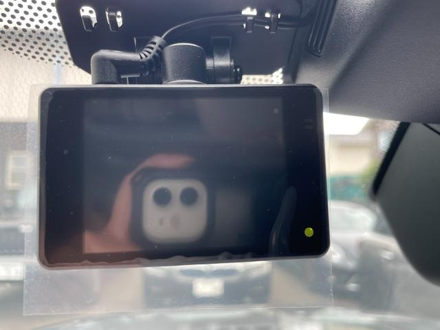 ディスカバリー HSE サンルーフ MERIDIANスピーカー シートパック エアサスペンション シートヒーター 純正ナビ(Bluetooth/AppleCarPlay/AndroidAuto/USB) BLIS ACC(8枚目)