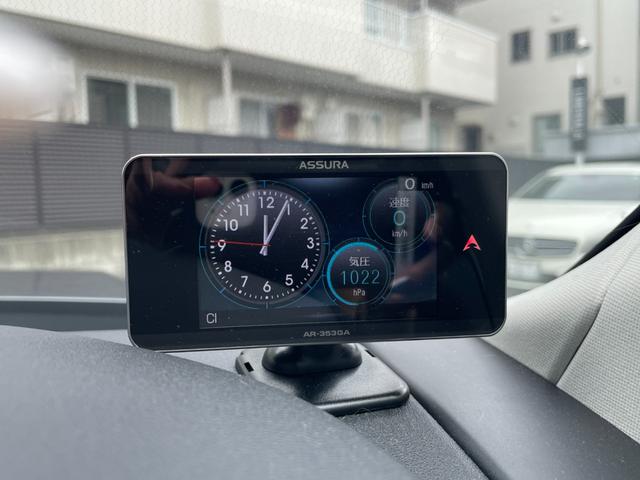 ディスカバリー HSE サンルーフ MERIDIANスピーカー シートパック エアサスペンション シートヒーター 純正ナビ(Bluetooth/AppleCarPlay/AndroidAuto/USB) BLIS ACC(9枚目)