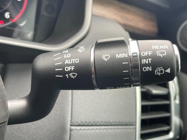 ディスカバリー HSE サンルーフ MERIDIANスピーカー シートパック エアサスペンション シートヒーター 純正ナビ(Bluetooth/AppleCarPlay/AndroidAuto/USB) BLIS ACC(27枚目)