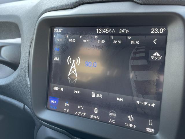 ジープ・レネゲード リミテッド 黒革 パワーシート シートヒーター 純正ナビ(Bluetooth/AppleCarPlay/AUX/USB/フルセグ) ACC 衝突被害軽減システム ステアリングヒーター ブラインドスポットモニター(7枚目)