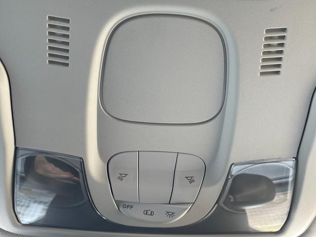 ジープ・レネゲード リミテッド 黒革 パワーシート シートヒーター 純正ナビ(Bluetooth/AppleCarPlay/AUX/USB/フルセグ) ACC 衝突被害軽減システム ステアリングヒーター ブラインドスポットモニター(25枚目)