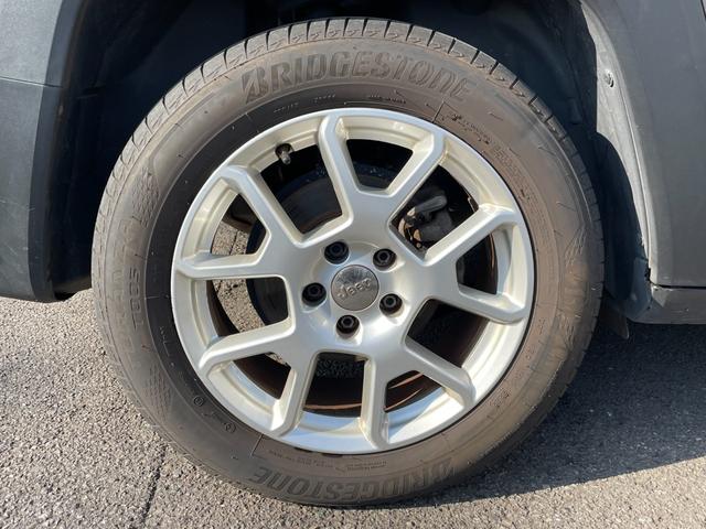 ジープ・レネゲード リミテッド 黒革 パワーシート シートヒーター 純正ナビ(Bluetooth/AppleCarPlay/AUX/USB/フルセグ) ACC 衝突被害軽減システム ステアリングヒーター ブラインドスポットモニター(54枚目)