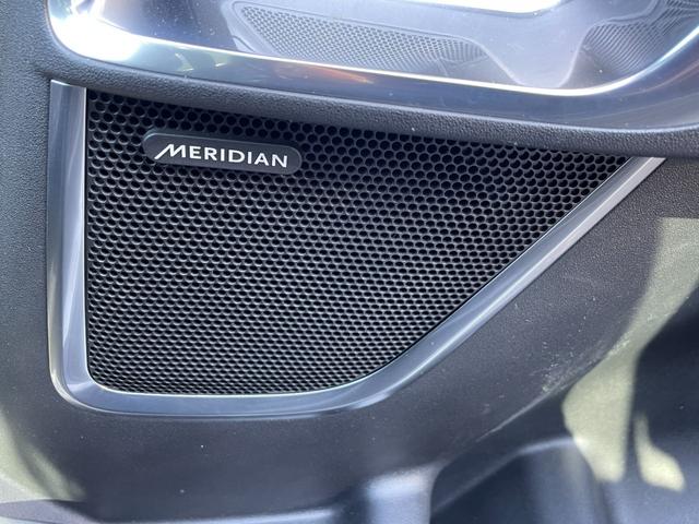 Eペイス R‐ダイナミック SE 250PS SR 本革 HUD BSM MERIDIAN 電動リア 純正ナビ(BT/CarPlay/フルセグ) 360°カメラ ACC LKA パーキングアシスト パワーシート シートヒーター ETC ドラレコ(6枚目)