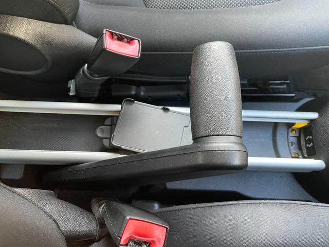 ご遠方の場合でも、下取り車両の金額を概算でお出しすることは可能でございます。車検証をお手元に、走行距離をご確認の上お問い合わせくださいませ。