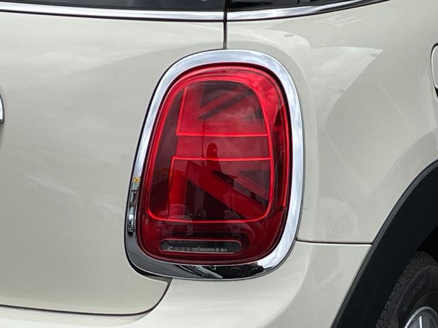 ＭＩＮＩ ヴィクトリア　インテリジェントセーフティ　純正ナビ（ＡＭ／ＦＭ／Ｂｌｕｅｔｏｏｔｈ／ＡＵＸ）　キーレスキー　ＥＴＣ　ドライブレコーダー　純正フロアマット　純正１５インチアルミホイール　フロントフォグランプ（52枚目）