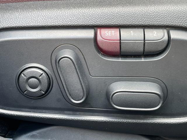 ＭＩＮＩ クーパーＳ　クラブマン　ＨＵＤ　メモリー付きパワーシート　シートヒーター　純正ナビ　ＴＶ　バックカメラ　　ハーフレザー　クルーズコントロール　純正ＡＷ付き冬タイヤ有り　ＥＴＣ　ＬＥＤヘッドライト　アンビエントライト（14枚目）