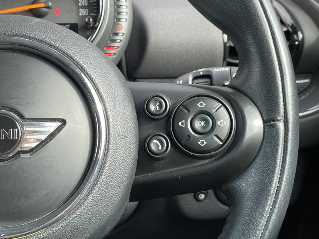 ＭＩＮＩ クーパーＳ　クラブマン　ＨＵＤ　メモリー付きパワーシート　シートヒーター　純正ナビ　ＴＶ　バックカメラ　　ハーフレザー　クルーズコントロール　純正ＡＷ付き冬タイヤ有り　ＥＴＣ　ＬＥＤヘッドライト　アンビエントライト（20枚目）