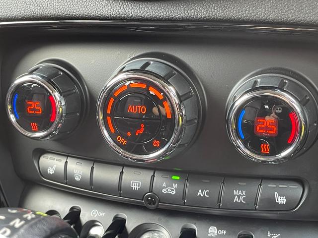 ＭＩＮＩ クーパーＳ　クラブマン　ＨＵＤ　メモリー付きパワーシート　シートヒーター　純正ナビ　ＴＶ　バックカメラ　　ハーフレザー　クルーズコントロール　純正ＡＷ付き冬タイヤ有り　ＥＴＣ　ＬＥＤヘッドライト　アンビエントライト（27枚目）