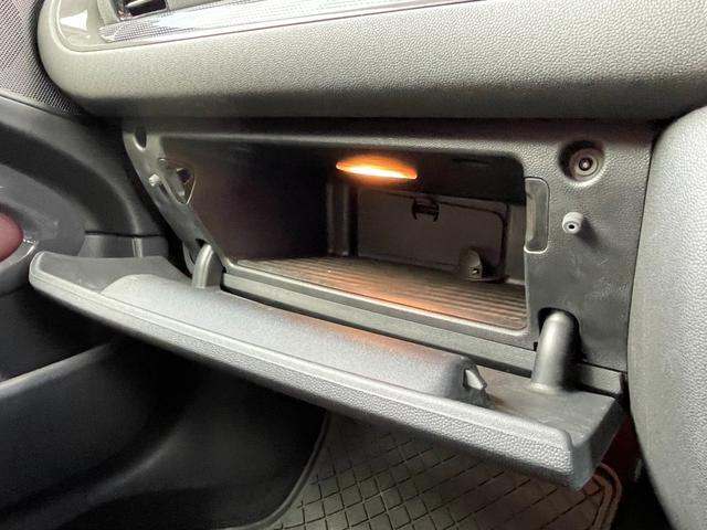 ＭＩＮＩ クーパーＳ　クラブマン　ＨＵＤ　メモリー付きパワーシート　シートヒーター　純正ナビ　ＴＶ　バックカメラ　　ハーフレザー　クルーズコントロール　純正ＡＷ付き冬タイヤ有り　ＥＴＣ　ＬＥＤヘッドライト　アンビエントライト（33枚目）