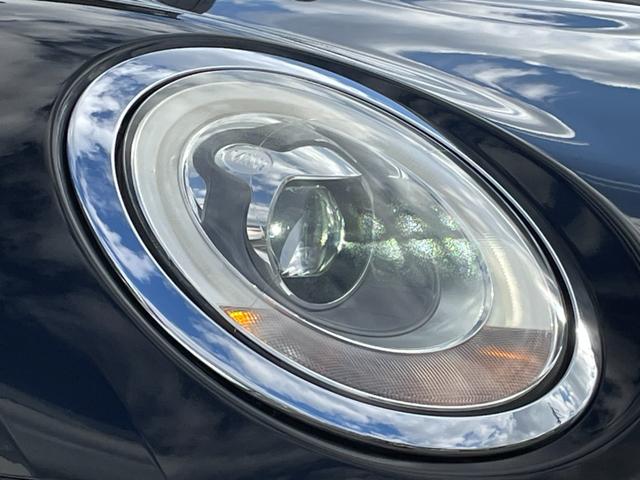 ＭＩＮＩ クーパーＳ　クラブマン　ＨＵＤ　メモリー付きパワーシート　シートヒーター　純正ナビ　ＴＶ　バックカメラ　　ハーフレザー　クルーズコントロール　純正ＡＷ付き冬タイヤ有り　ＥＴＣ　ＬＥＤヘッドライト　アンビエントライト（53枚目）