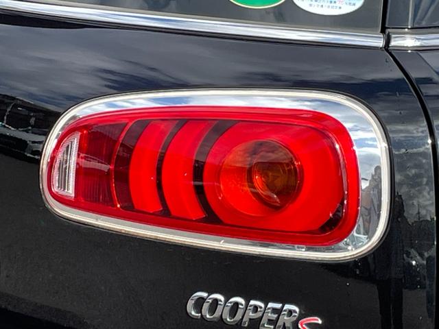 ＭＩＮＩ クーパーＳ　クラブマン　ＨＵＤ　メモリー付きパワーシート　シートヒーター　純正ナビ　ＴＶ　バックカメラ　　ハーフレザー　クルーズコントロール　純正ＡＷ付き冬タイヤ有り　ＥＴＣ　ＬＥＤヘッドライト　アンビエントライト（54枚目）