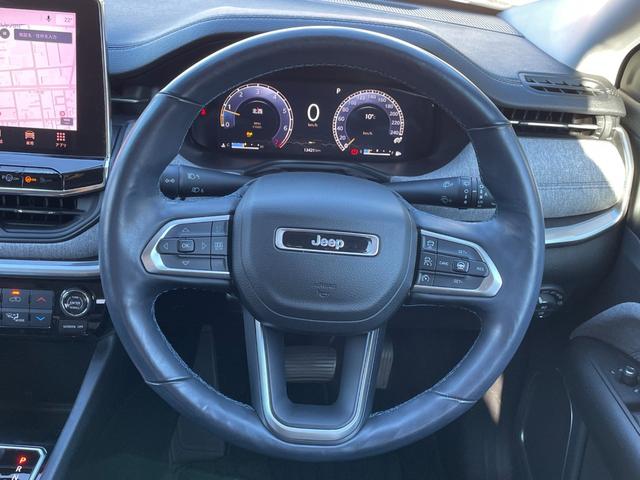 ジープ・コンパス ロンジチュード　４×４　５０台限定　ワンオーナー　ハーフレザーシート　ルーフレール　純正ナビ　ＡＣＣ　ＥＳＣ　ＬＫＡ　ＢＳＭ　パーキングアシスト　衝突被害軽減システム　盗難防止装置　オートハイビームヘッドライト　Ｂカメラ（12枚目）