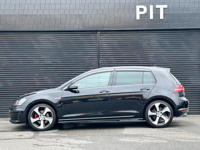 ゴルフＧＴＩ ベースグレード　アダプティブクルーズコントロール　ＤｉｓｃｏｖｅｒＰｒｏナビ　バックカメラ　フルセグ　パークパイロット　オプション１８インチＡＷ　プリクラッシュセーフティー　レーンキープアシスト　ＥＴＣ２．０（40枚目）