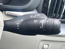Ｄ４　ＡＷＤ　モーメンタム　クライメートＰＫＧ　白革　ＢＬＩＳ　純正ナビ　３６０°カメラ　アダブティブクルーズコントロール　レーンキープアシスト　メモリー付パワーシート　全席シートヒーター　ＥＴＣ　ドライブレコーダー（20枚目）
