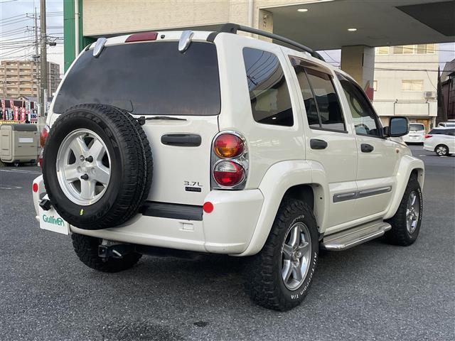 ジープ・チェロキー リミテッドプラス(8枚目)