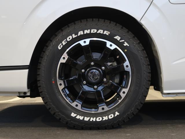 ハイエースバン スーパーGL ダークプライムII 特別低金利2.4% スーパーGL ダークプライム2 パールホワイト 高さ調整式ベットキット アルパイン:11インチBIG-X、12.8フリップダウンモニター、ピラースピーカー 天井スピーカー バットテ(3枚目)