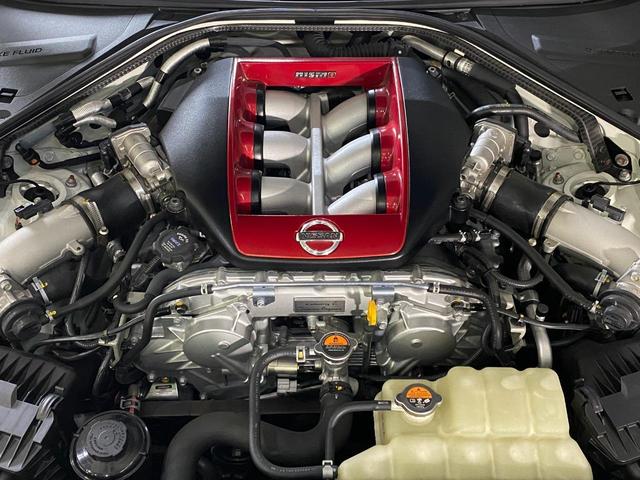 ＧＴ－Ｒ ニスモ　ＴＶキャンセラー　ミラー型レーダー　ドラレコ前　ＢＯＳＥサウンド　ＮＩＳＭＯ専用２０インチレイズ　クルーズコントロール　ハーフレザーシート　ＥＴＣ　バックカメラ（69枚目）