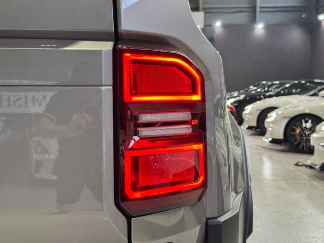 ランドクルーザー250 VX MODELLISTAエアロ装着/丸目型LEDヘッドランプ/20インチアルミホイール&タイヤセット/デジタルインナーミラー/チルト&スライド電動ムーンルーフ/フロアマット(35枚目)