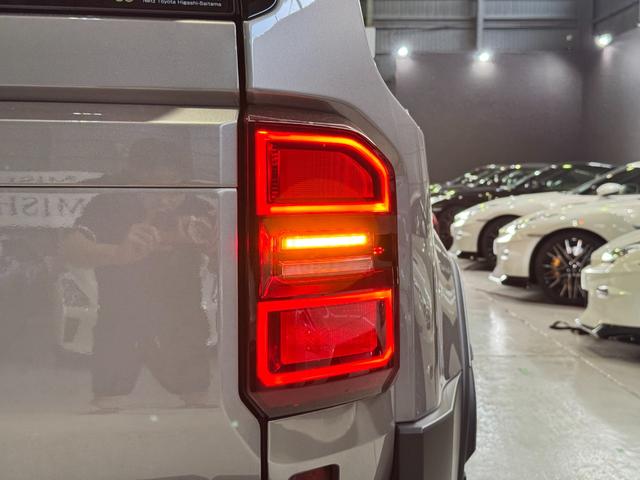 ランドクルーザー250 VX MODELLISTAエアロ装着/丸目型LEDヘッドランプ/20インチアルミホイール&タイヤセット/デジタルインナーミラー/チルト&スライド電動ムーンルーフ/フロアマット(37枚目)