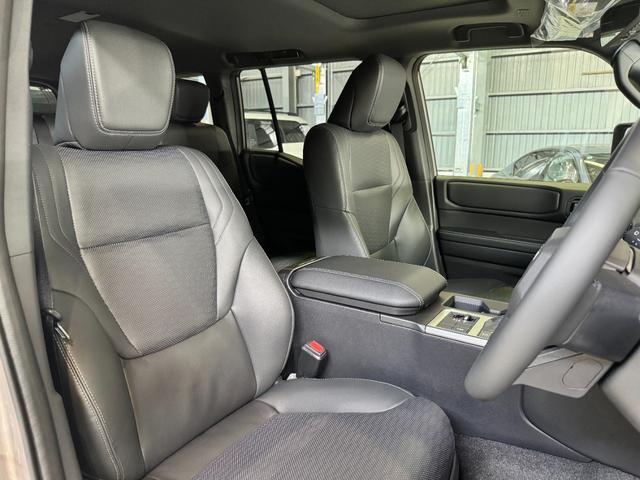 ランドクルーザー250 VX MODELLISTAエアロ装着/丸目型LEDヘッドランプ/20インチアルミホイール&タイヤセット/デジタルインナーミラー/チルト&スライド電動ムーンルーフ/フロアマット(48枚目)