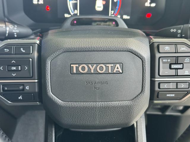 ランドクルーザー250 VX MODELLISTAエアロ装着/丸目型LEDヘッドランプ/20インチアルミホイール&タイヤセット/デジタルインナーミラー/チルト&スライド電動ムーンルーフ/フロアマット(55枚目)