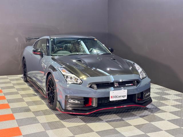 GT-R ニスモ スペシャルエディション 最終MY25モデル/専用RECARO製カーボンバックバケットシート/専用カーボン製エンジンフード//NISMO専用サスペンション/専用カーボンセラミックブレーキ/専用レイズ製アルミホイール(3枚目)