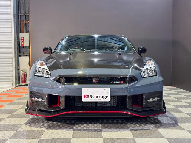 GT-R ニスモ スペシャルエディション 最終MY25モデル/専用RECARO製カーボンバックバケットシート/専用カーボン製エンジンフード//NISMO専用サスペンション/専用カーボンセラミックブレーキ/専用レイズ製アルミホイール(4枚目)