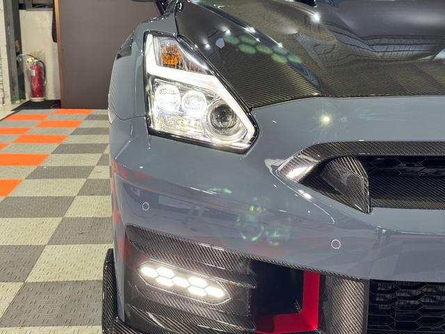 GT-R ニスモ スペシャルエディション 最終MY25モデル/専用RECARO製カーボンバックバケットシート/専用カーボン製エンジンフード//NISMO専用サスペンション/専用カーボンセラミックブレーキ/専用レイズ製アルミホイール(12枚目)