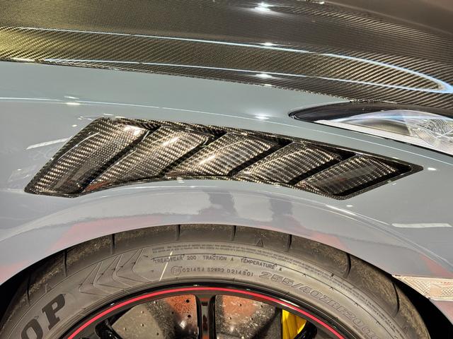 GT-R ニスモ スペシャルエディション 最終MY25モデル/専用RECARO製カーボンバックバケットシート/専用カーボン製エンジンフード//NISMO専用サスペンション/専用カーボンセラミックブレーキ/専用レイズ製アルミホイール(29枚目)