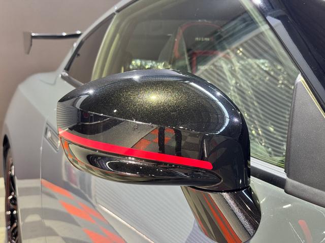 GT-R ニスモ スペシャルエディション 最終MY25モデル/専用RECARO製カーボンバックバケットシート/専用カーボン製エンジンフード//NISMO専用サスペンション/専用カーボンセラミックブレーキ/専用レイズ製アルミホイール(35枚目)