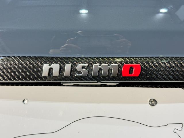 GT-R ニスモ スペシャルエディション 最終MY25モデル/専用RECARO製カーボンバックバケットシート/専用カーボン製エンジンフード//NISMO専用サスペンション/専用カーボンセラミックブレーキ/専用レイズ製アルミホイール(54枚目)