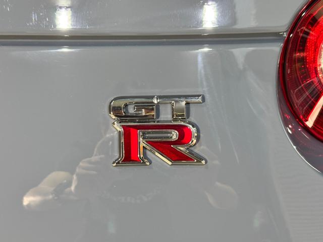 GT-R ニスモ スペシャルエディション 最終MY25モデル/専用RECARO製カーボンバックバケットシート/専用カーボン製エンジンフード//NISMO専用サスペンション/専用カーボンセラミックブレーキ/専用レイズ製アルミホイール(55枚目)