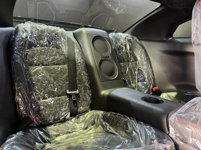 GT-R ニスモ スペシャルエディション 最終MY25モデル/専用RECARO製カーボンバックバケットシート/専用カーボン製エンジンフード//NISMO専用サスペンション/専用カーボンセラミックブレーキ/専用レイズ製アルミホイール(72枚目)