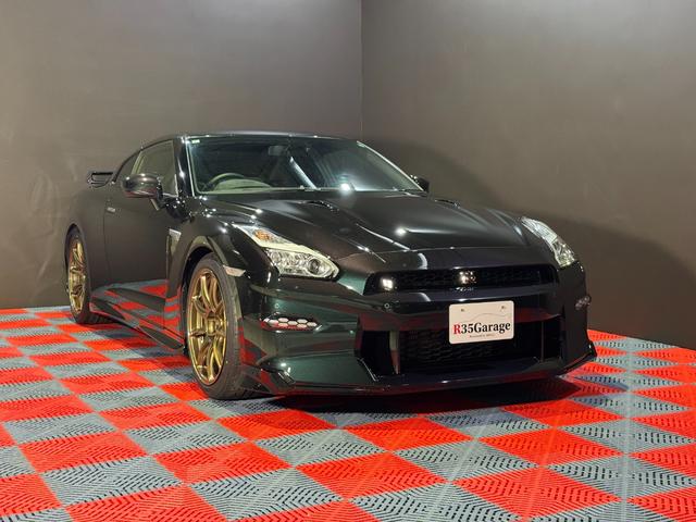 GT-R プレミアムエディション T-スペック /MY24モデル/純正ドラレコ/純正フロアマット/Tスペック専用内装/Tスペック専用サスペンション/専用カーボンセラミックブレーキ/専用レイズ製鍛造ホイール(ブロンズ)(2枚目)