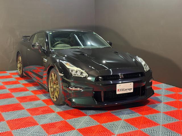 GT-R プレミアムエディション T-スペック /MY24モデル/純正ドラレコ/純正フロアマット/Tスペック専用内装/Tスペック専用サスペンション/専用カーボンセラミックブレーキ/専用レイズ製鍛造ホイール(ブロンズ)(3枚目)