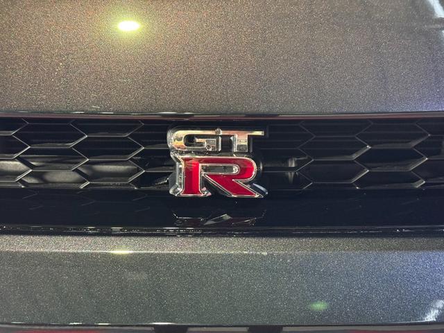 GT-R プレミアムエディション T-スペック /MY24モデル/純正ドラレコ/純正フロアマット/Tスペック専用内装/Tスペック専用サスペンション/専用カーボンセラミックブレーキ/専用レイズ製鍛造ホイール(ブロンズ)(11枚目)