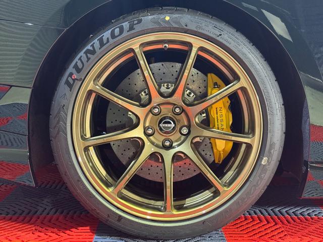 GT-R プレミアムエディション T-スペック /MY24モデル/純正ドラレコ/純正フロアマット/Tスペック専用内装/Tスペック専用サスペンション/専用カーボンセラミックブレーキ/専用レイズ製鍛造ホイール(ブロンズ)(21枚目)