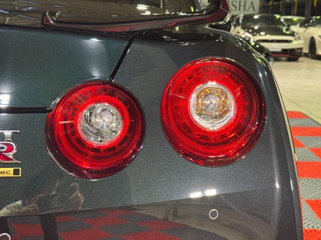 GT-R プレミアムエディション T-スペック /MY24モデル/純正ドラレコ/純正フロアマット/Tスペック専用内装/Tスペック専用サスペンション/専用カーボンセラミックブレーキ/専用レイズ製鍛造ホイール(ブロンズ)(31枚目)