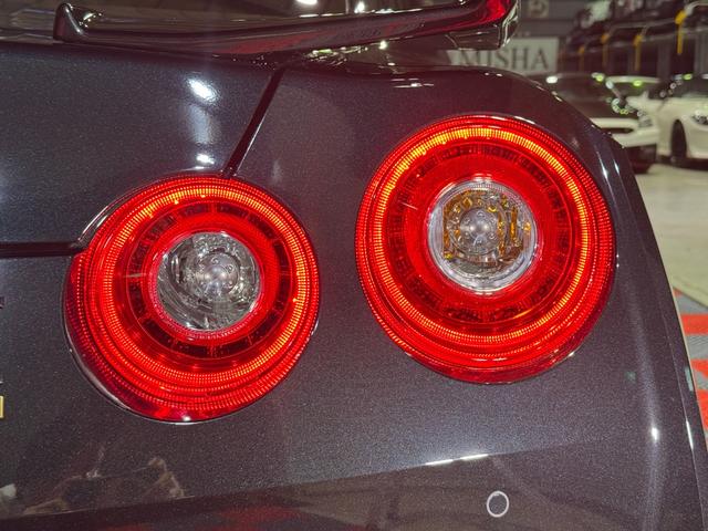 GT-R プレミアムエディション T-スペック /MY24モデル/純正ドラレコ/純正フロアマット/Tスペック専用内装/Tスペック専用サスペンション/専用カーボンセラミックブレーキ/専用レイズ製鍛造ホイール(ブロンズ)(33枚目)